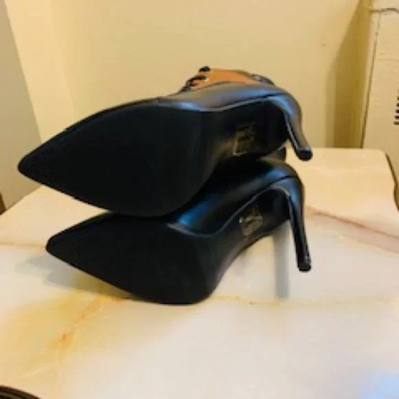 AZALEA WANG Inherit The Crown Lace Up Boots - Picture 11 of 13